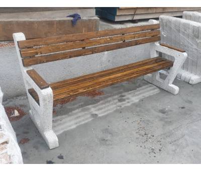 Kol Dayamalı Beton Oturma Bankı / BB42